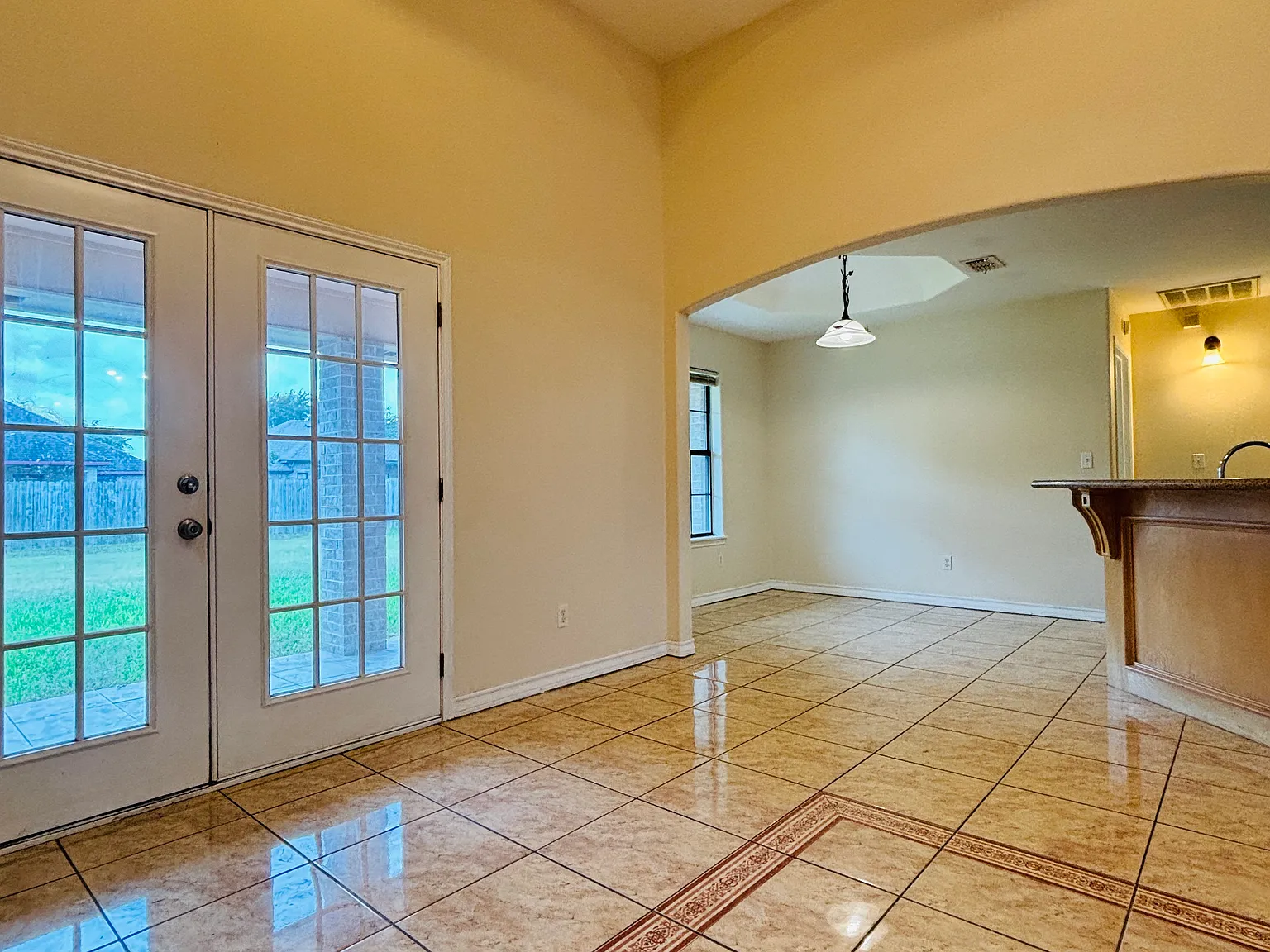 3 bed, 1831 sqft, $1,750 — Photo 4
