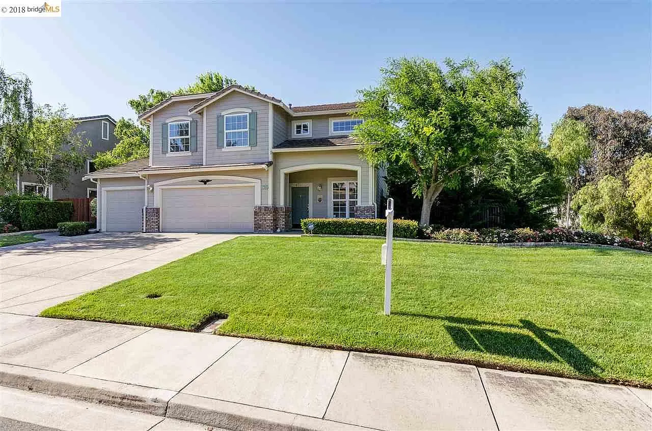 4700 Golden Bear Dr photo 1