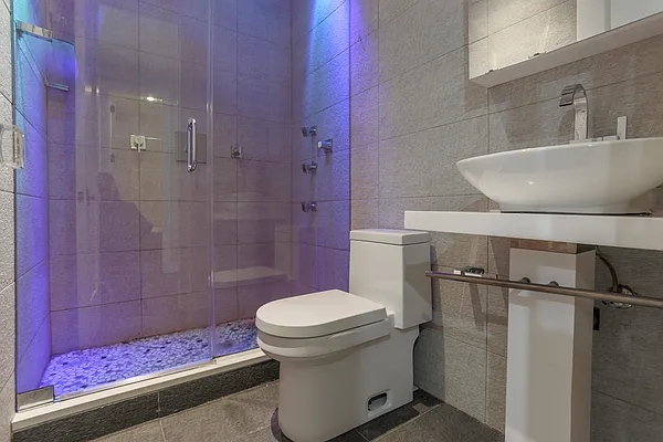 Rented by ERNY LLC | media 16