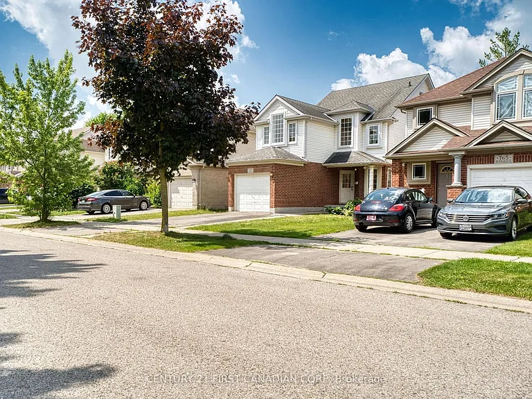 761 Blacksmith St — Photo 2