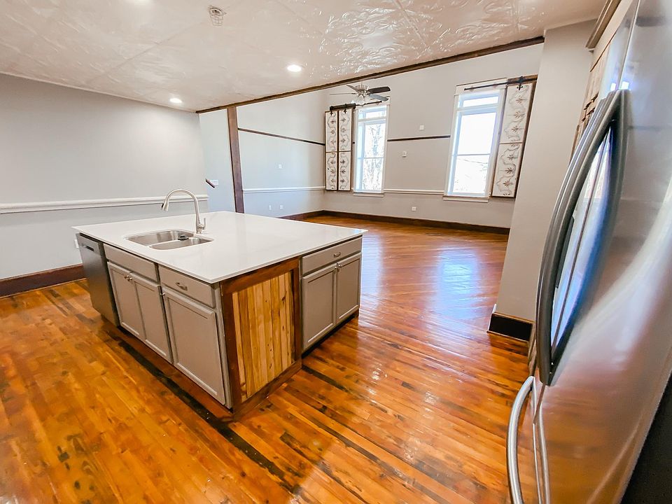 1st image of 507 W Main St Suite 202