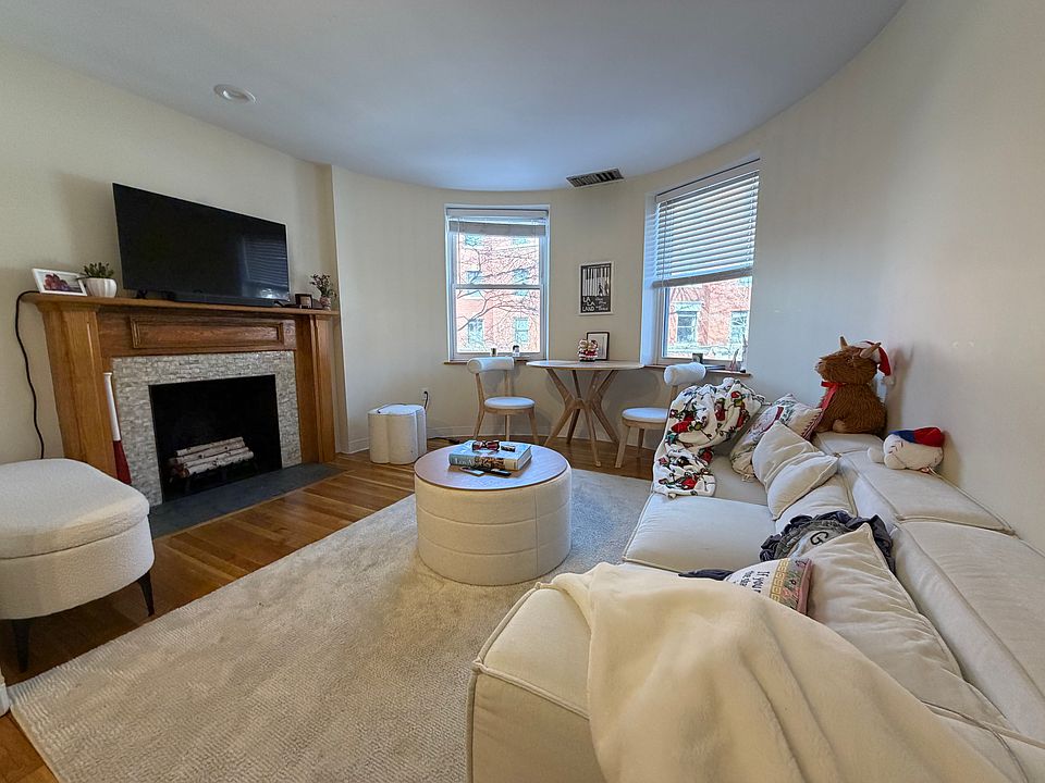 1st image of 90 Gainsborough St Unit 201E