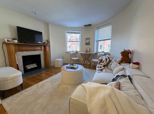 90 Gainsborough St Unit 201E, Boston, MA 02115