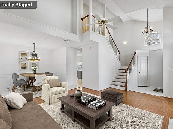 5th image of 2212 Meadowstone Dr
