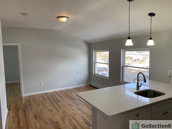 3rd image of 16122 140th Ave #2