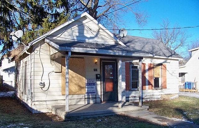 1st image of 790 Grove St