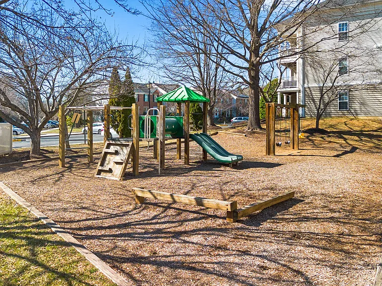 13304 Kilmarnock Way #A — Photo 27