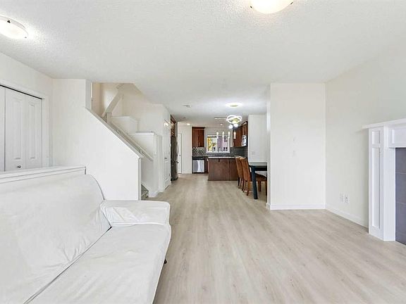 4th image of 96 E Copperpond Rise SE