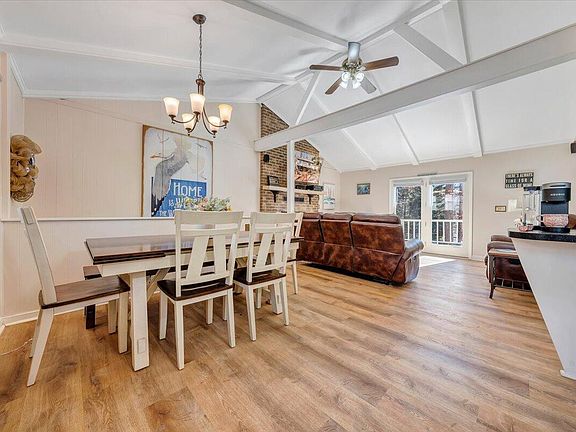 4th image of 211 Driftwood Ct