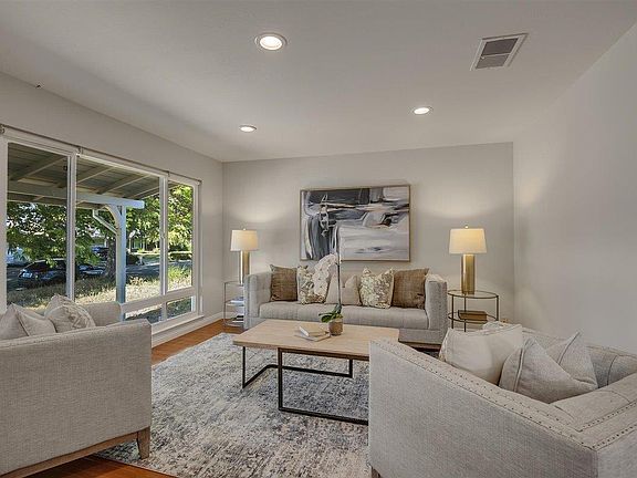 3rd image of 5038 Rhonda Dr