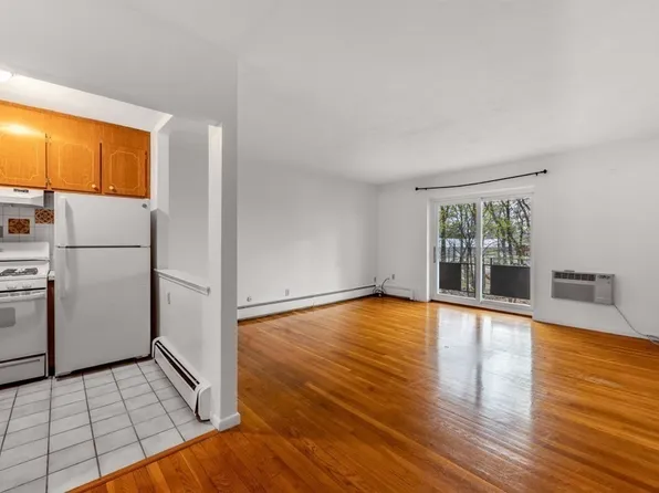 135 Granite Ave APT 48, Dorchester, MA 02124