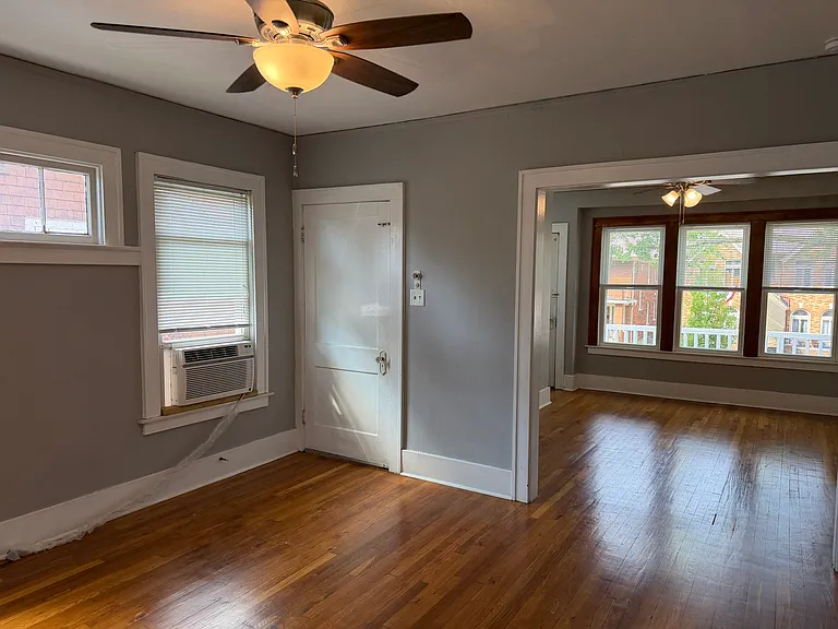 1052 Beaconsfield Ave — Photo 8