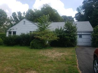 19 Beverly Rd, New Rochelle, NY 10804