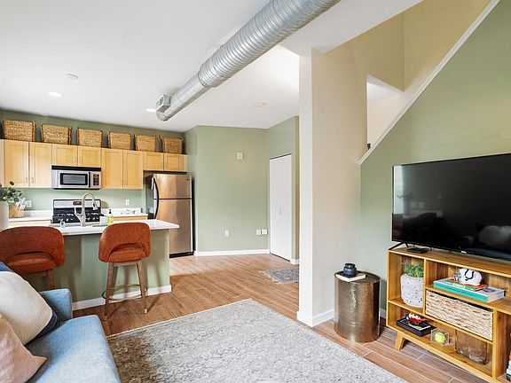 3rd image of 2080 N Commerce STREET #319