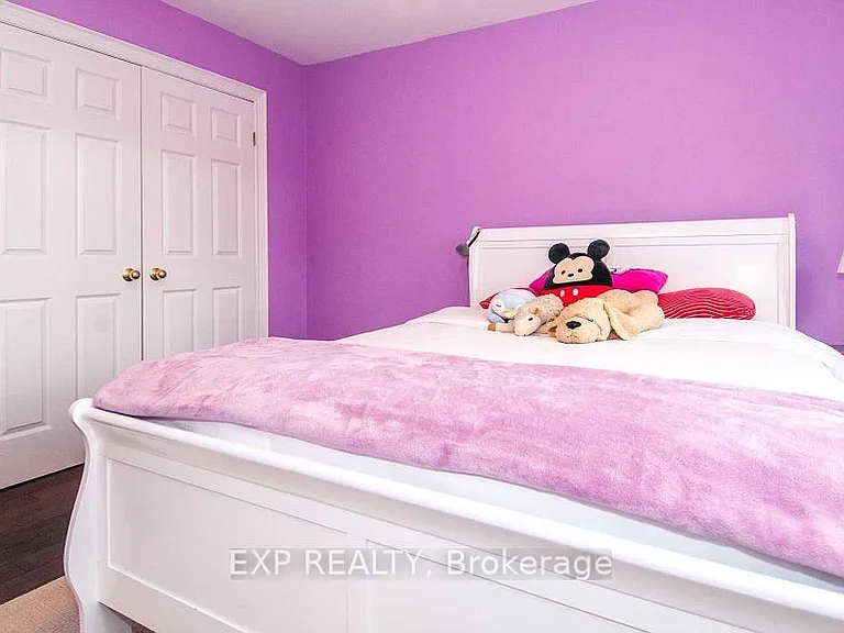 220 Viewmount Ave — Photo 31