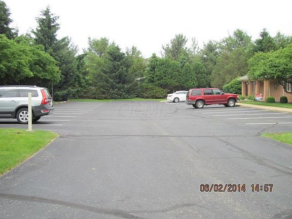 5th image of 136 N Galway Dr