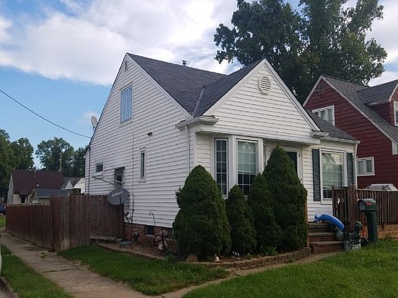 3rd image of 18420 Rockland Ave
