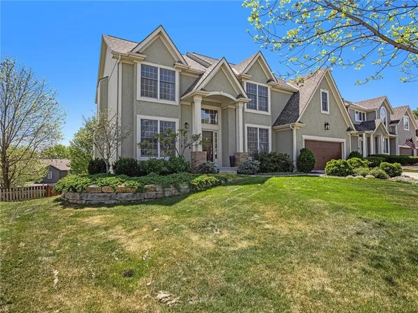 16229 Juniper St, Overland Park, KS 66085