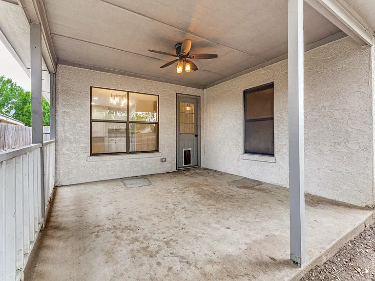 2313 Harvest Glen Ct — Photo 23