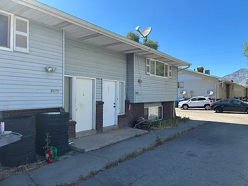 1078 N 185 W Photo 1