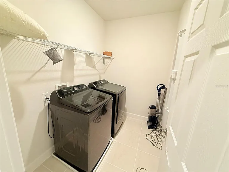237 Station Ln — Photo 19