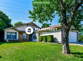 5367 Chestnut View Dr, San Antonio, TX 78247