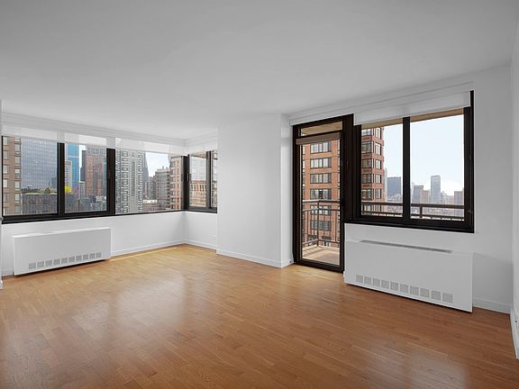 4th image of 124 W 60th St APT 11D