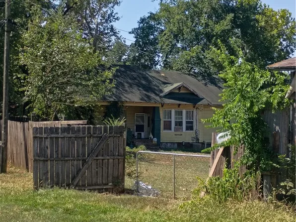 1112 N Hickory St, Paris, AR 72855
