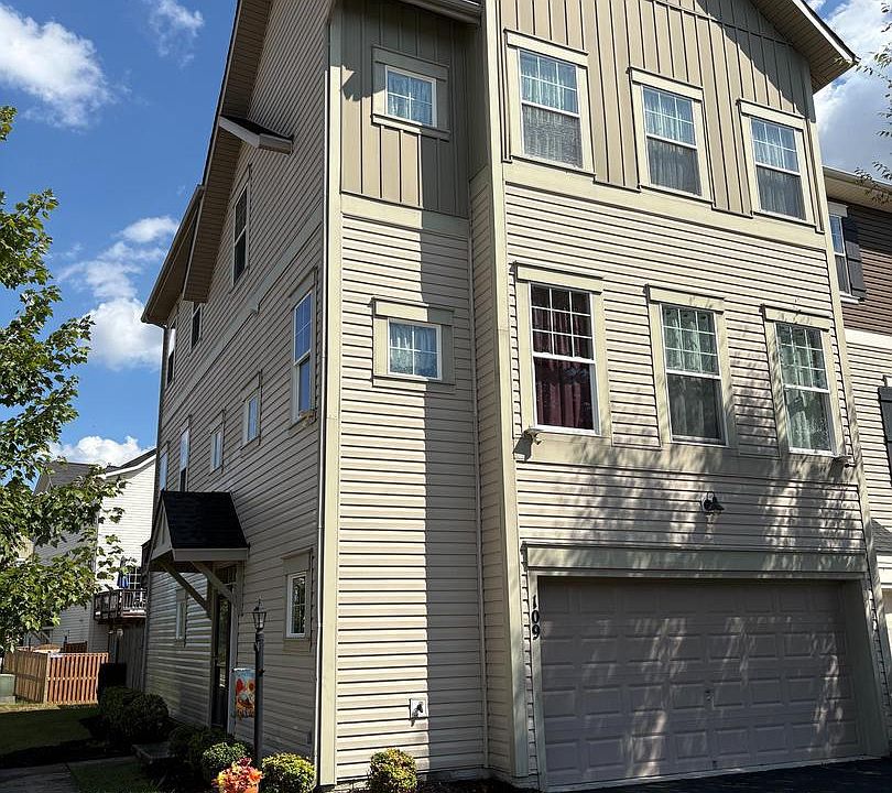 1st image of 109 Dresden Ct