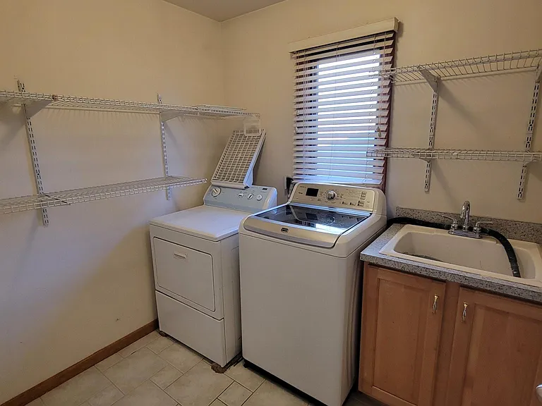 20393 Balmoral Dr — Photo 14