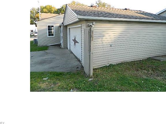 2nd image of 12019 Lena Ave