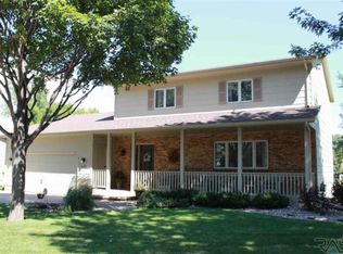 4312 S Fireside Ave, Sioux Falls, SD 57103