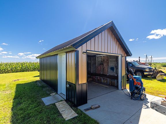 4th image of 755 240th Ave SW