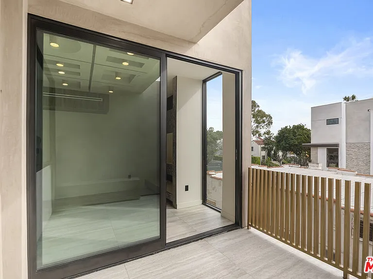 1021 N Ogden Dr #Penthouse 5 — Photo 10