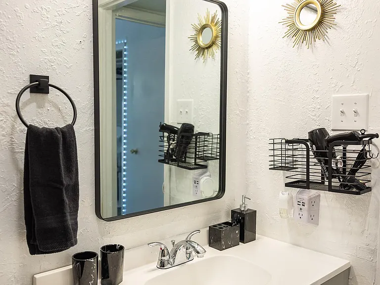 708 Navidad St #B — Photo 21