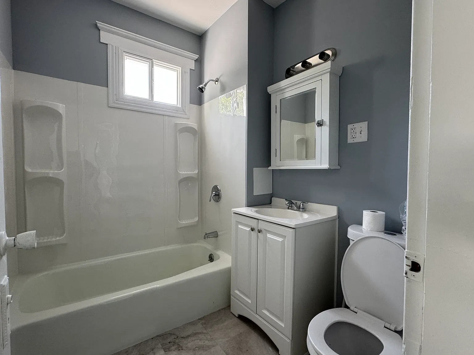 4 bed, 1400 sqft, $2,250 — Photo 4