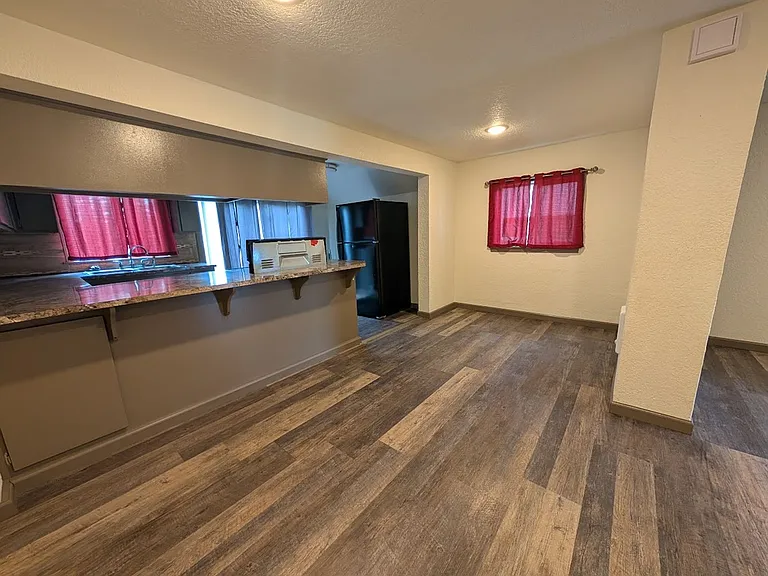 410 Camas St — Photo 10
