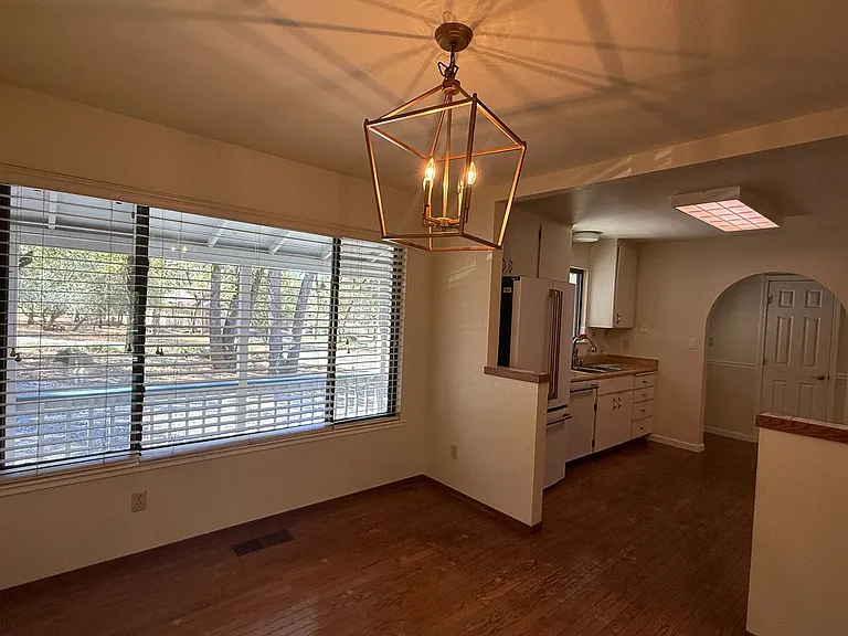 4161 Helen Ln — Photo 27