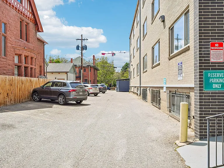 Aperture Apartments — Photo 23