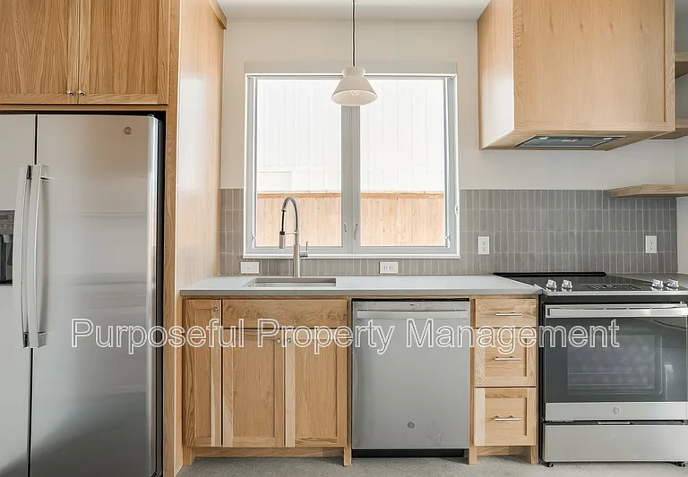 934 Hangar Dr #1 — Photo 14