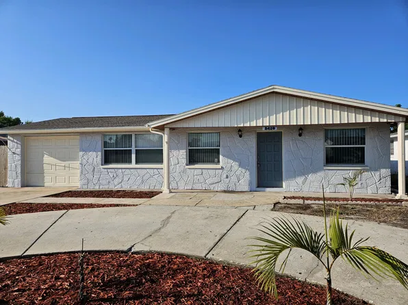 3410 Eisenhower Dr, Holiday, FL 34691