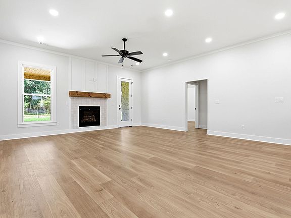 5th image of 3909 Spencer Crossing Dr