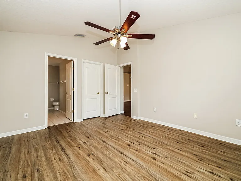 7002 Crown Lake Dr — Photo 9