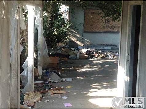 3rd image of 853 W 7th St