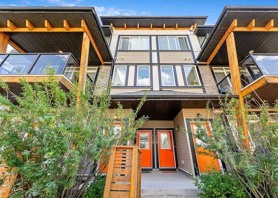 1st image of 116 N Savanna Walk NE