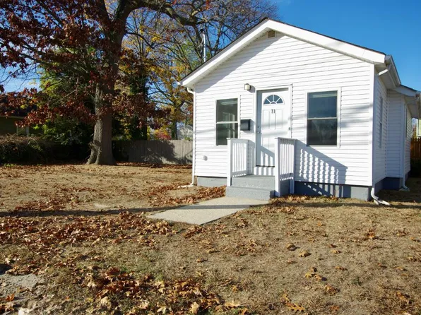 71 Redington Street, Bay Shore, NY 11706