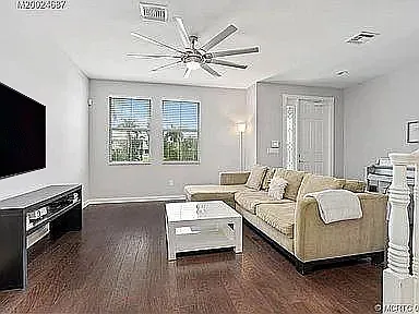 3318 W Mallory Blvd — Photo 2