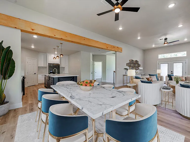 153 Bending Oaks Ln — Photo 1