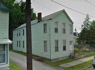 28 117th St, Troy, NY 12182