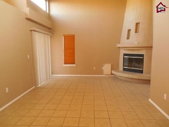 3rd image of 2198 Foxtail Pine Dr #7